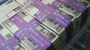 Oil prices sink on Middle East hopes, yen extends gains after joint intervention