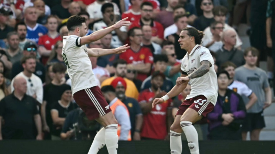 Arsenal vence Manchester United em Old Trafford