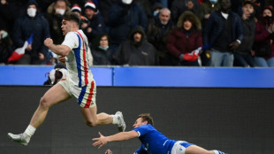 Rugby: les Bleus gagnent leur premier match du Tournoi contre l'Italie (37-10)