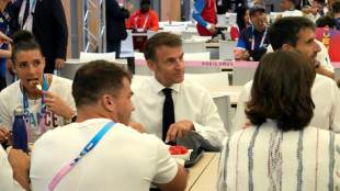 Macron dice que Francia est&aacute; "lista" para acoger los Juegos de Par&iacute;s-2024