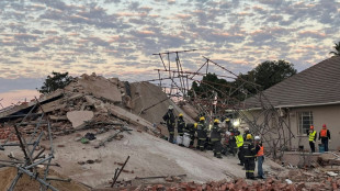 Número de mortos em desabamento de edifício na África do Sul sobe para 30