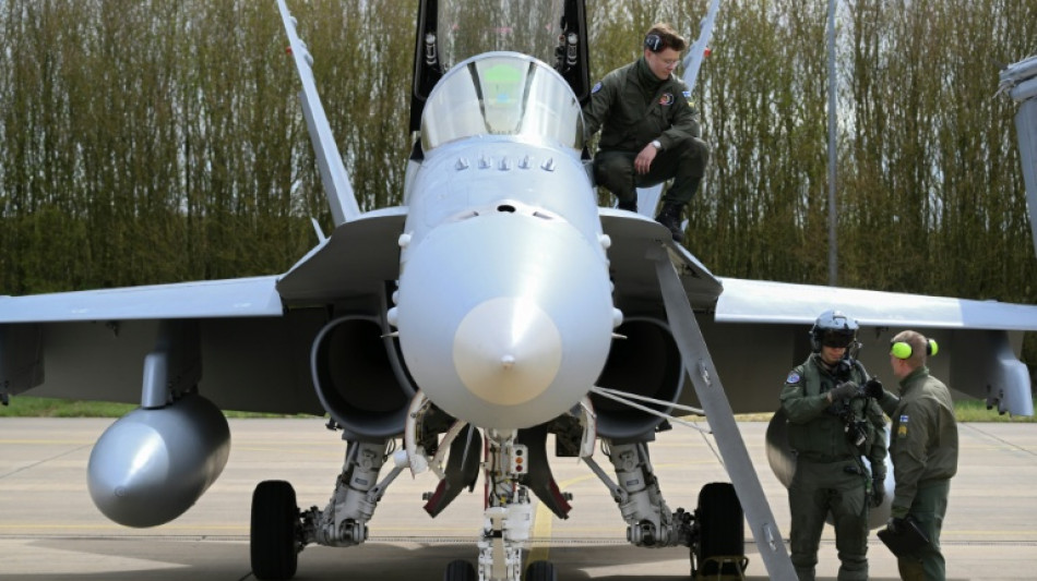 Nato-Au&szlig;enminister diskutieren in Antalya &uuml;ber Verteidigungsausgaben