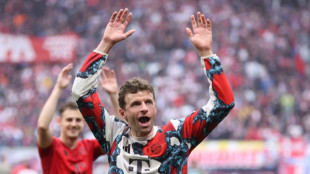 Bayern cede empate nos acr&eacute;scimos contra Leipzig (3-3) e t&iacute;tulo da Bundesliga &eacute; adiado