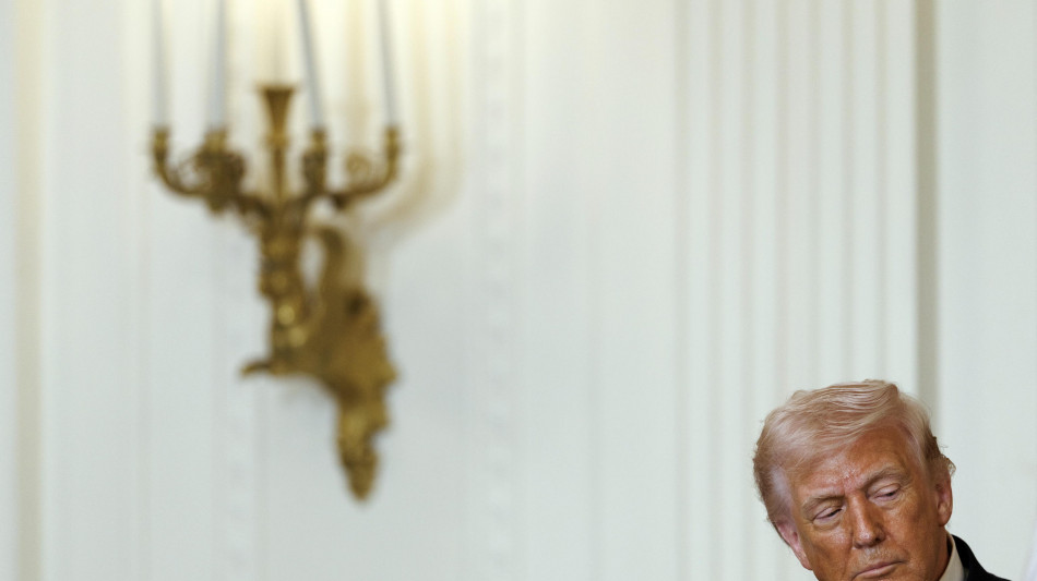 Trump, 'Putin sta aiutando un po' l'Iran nella guerra'