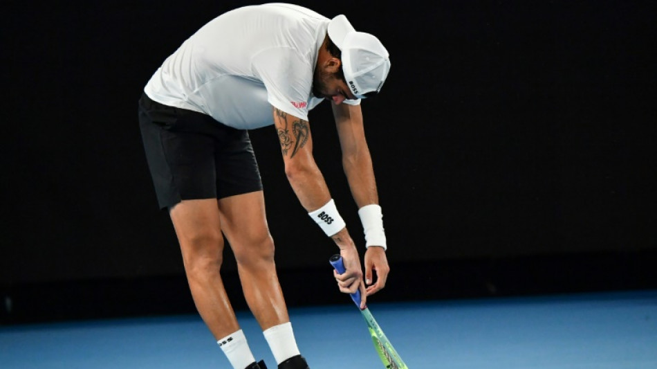 Lesionado, Matteo Berrettini deixa o Aberto da Austr&aacute;lia