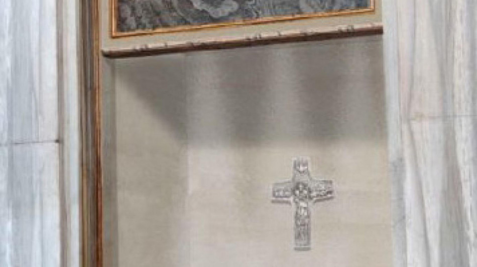 Gi&agrave; oltre 70mila sulla tomba di Papa Francesco