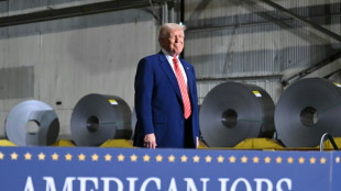 EEUU crea m&aacute;s empleos de lo esperado en mayo, desempleo estable