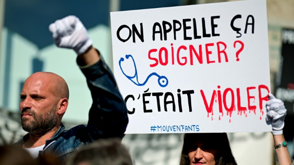 Au proc&egrave;s Le Scouarnec, les instances m&eacute;dicales se renvoient la balle