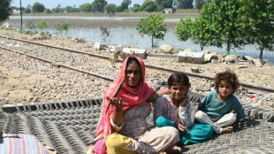 Pregnant women caught in Pakistan floods desperate for aid