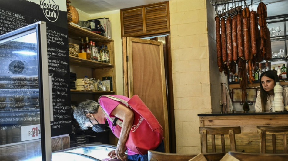 Cuba aumenta controle sobre pequenas e m&eacute;dias empresas