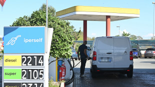 Prezzo del petrolio in rialzo, Wti scambiato a 93,36 dollari