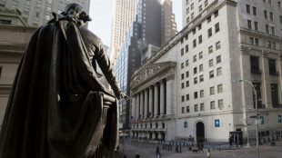 H&eacute;sitante, Wall Street &eacute;volue en l&eacute;g&egrave;re hausse apr&egrave;s plusieurs s&eacute;ances de repli