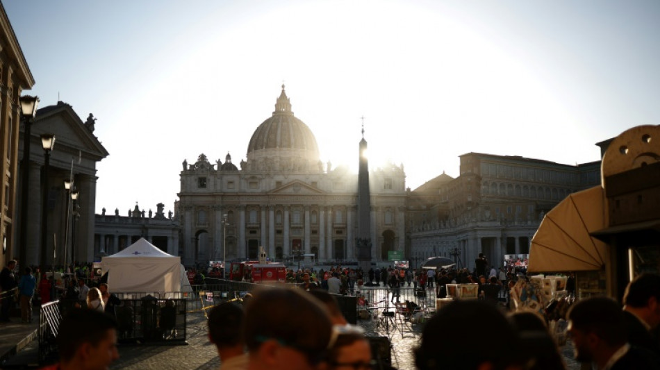 C&eacute;r&eacute;monial grandiose et mar&eacute;e de fid&egrave;les aux fun&eacute;railles du pape Fran&ccedil;ois