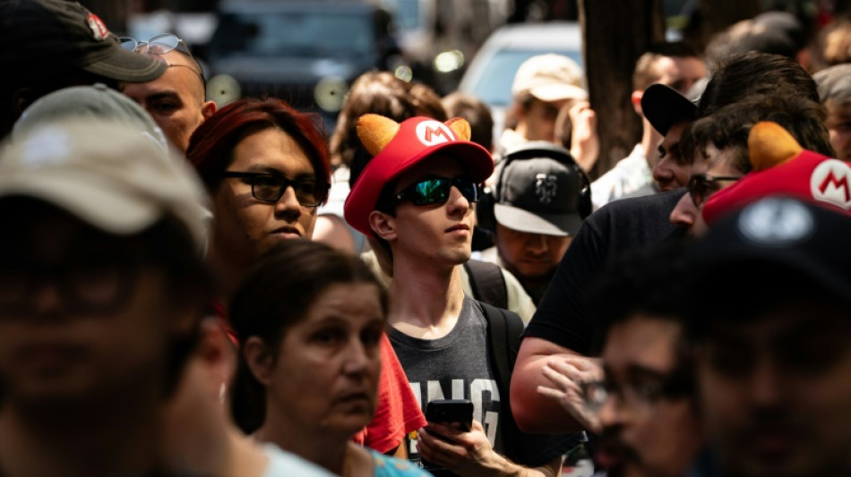 Jugadores de Nintendo se abalanzan sobre la esperada consola Switch 2