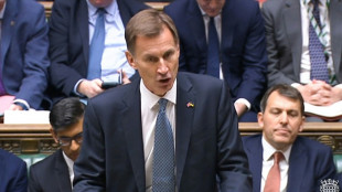 Londres d&eacute;voile un budget de rigueur malgr&eacute; la r&eacute;cession d&eacute;j&agrave; en cours