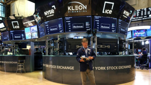 Wall Street termine en baisse, min&eacute;e par l'envol&eacute;e du co&ucirc;t de la dette am&eacute;ricaine