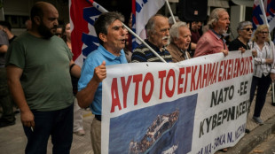 Grèce: des passeurs présumés clament leur innocence au procès d'un des plus meurtriers naufrages de migrants 