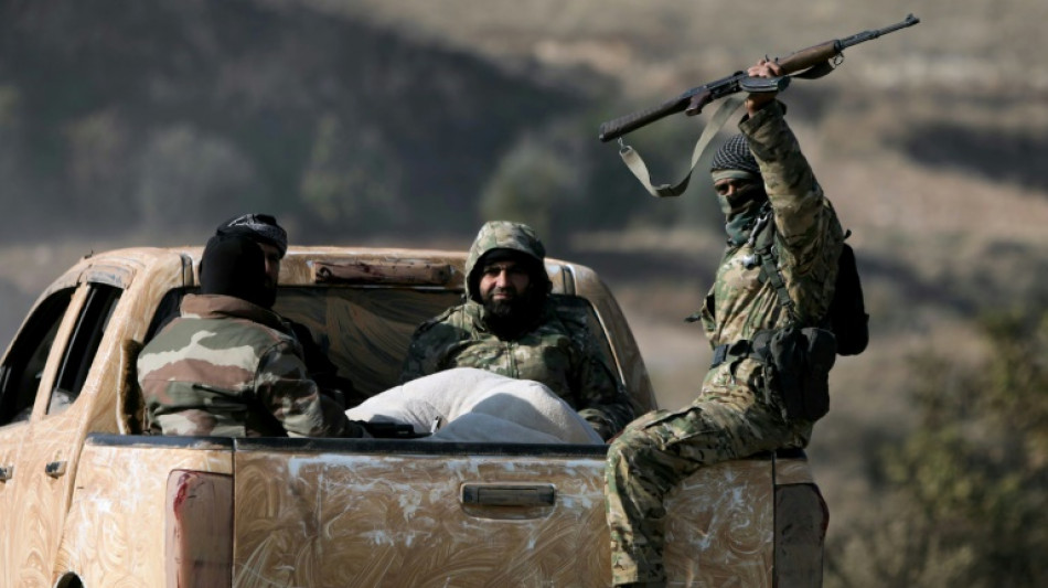 Ex&eacute;rcito s&iacute;rio lan&ccedil;a contraofensiva sobre rebeldes perto de cidade central