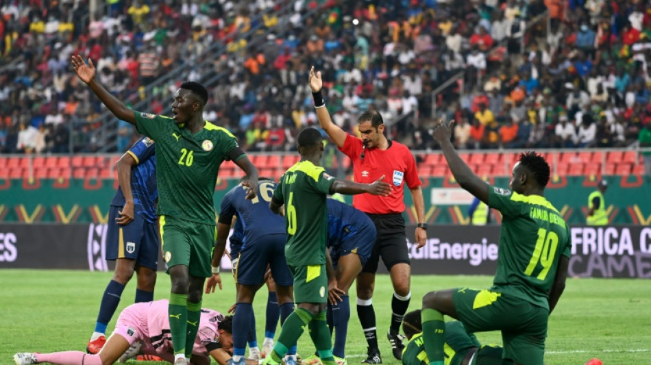 Mane resumes Senegal training after head injury