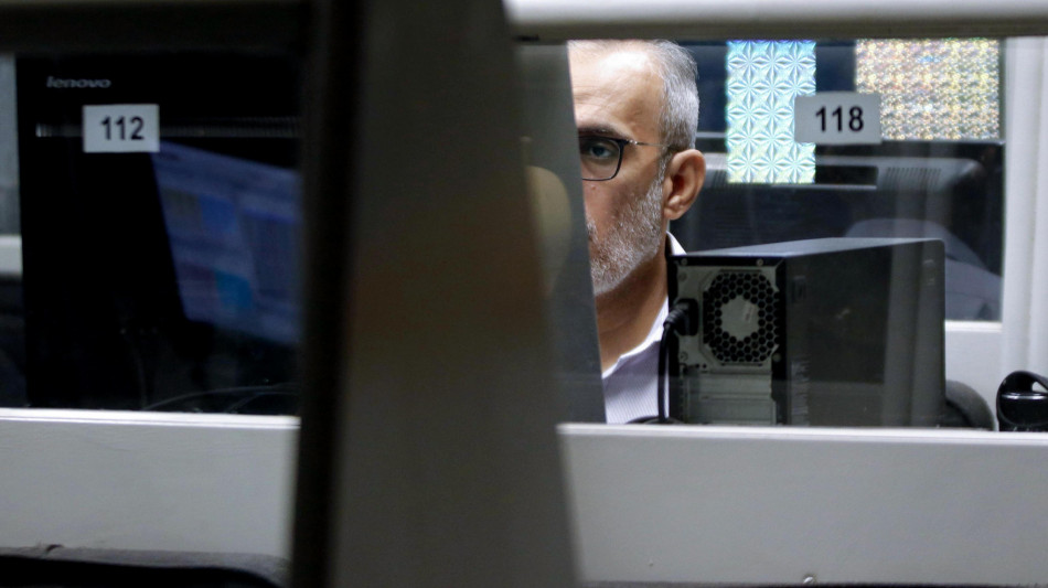 Borsa: Milano chiude in calo, Ftse Mib -1,6%
