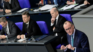Scholz als SPD-Kandidat für 2025 gesetzt - Wüst hält Unionsentscheidung weiter für offen