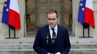 Macron nomeará primeiro-ministro na França em '48 horas'