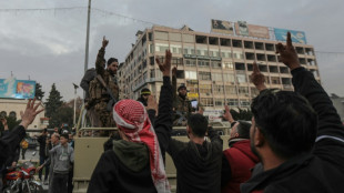 Rebeldes s&iacute;rios se aproximam de Homs e afirmam que objetivo &eacute; 'derrubar regime' de Assad