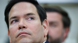 Ucr&acirc;nia: Rubio tem reuni&otilde;es em Paris; Zelensky pede 'press&atilde;o' contra Moscou