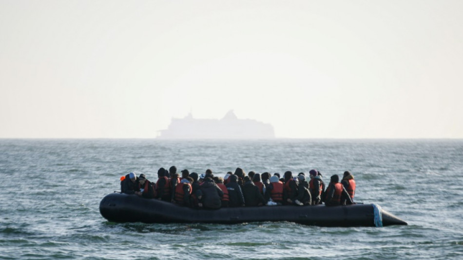 Au moins 12 migrants meurent dans le pire naufrage de l'ann&eacute;e dans la Manche