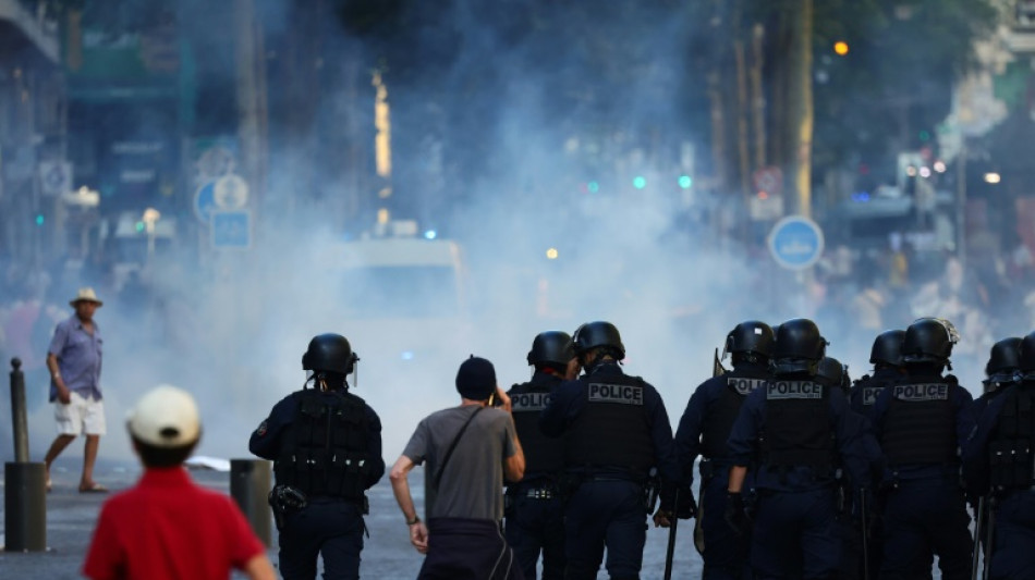 D&eacute;c&egrave;s d'un homme en marge des &eacute;meutes &agrave; Marseille: trois policiers mis en examen