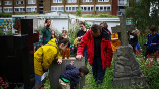 Hunting for edible plants with London's urban foragers