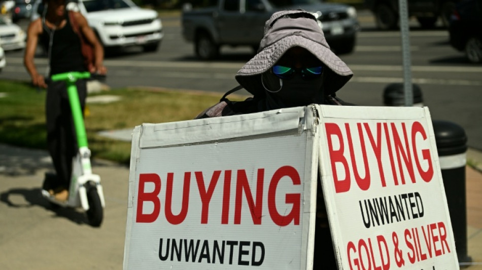 Prata registra maior valor em décadas, em meio à desaceleração da febre do ouro