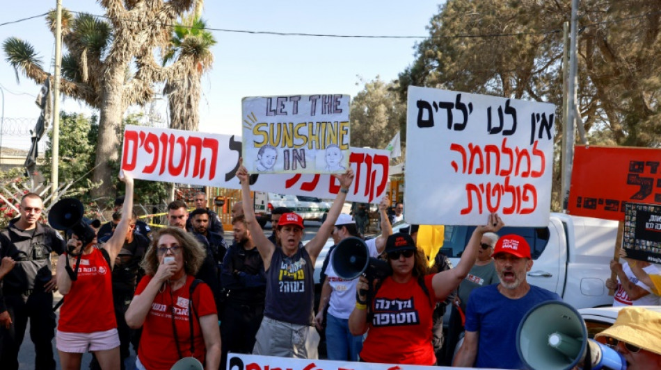 Netanjahu sagt bei Besuch in Kibbuz Nir Oz die R&uuml;ckkehr aller Geiseln zu