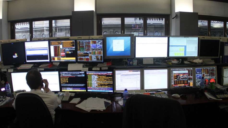 Lo spread Btp-Bund chiude a 100, gi&ugrave; i rendimenti