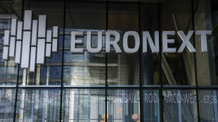 Borsa: l'Europa positiva nel finale, Parigi +0,9%, Milano +0,4%