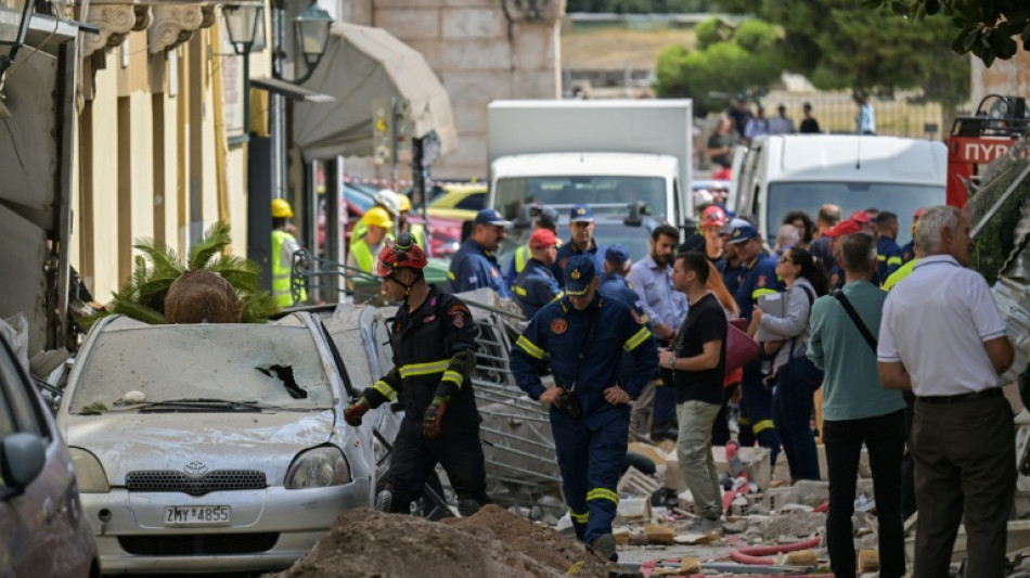 Recuperan los cuerpos de dos turistas de EEUU en edificio derrumbado en Atenas