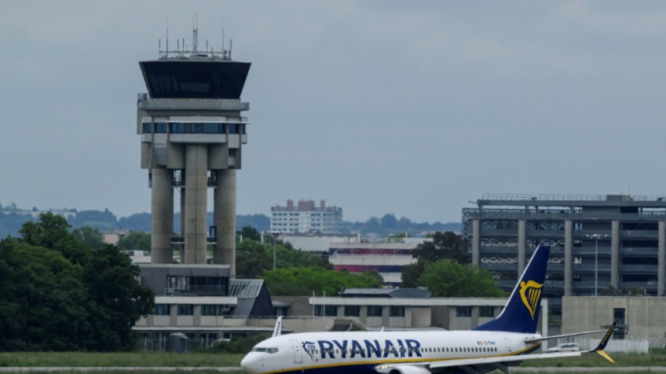 Ryanair, obligado a bajar los precios, gan&oacute; un 16% menos en su ejercicio anual