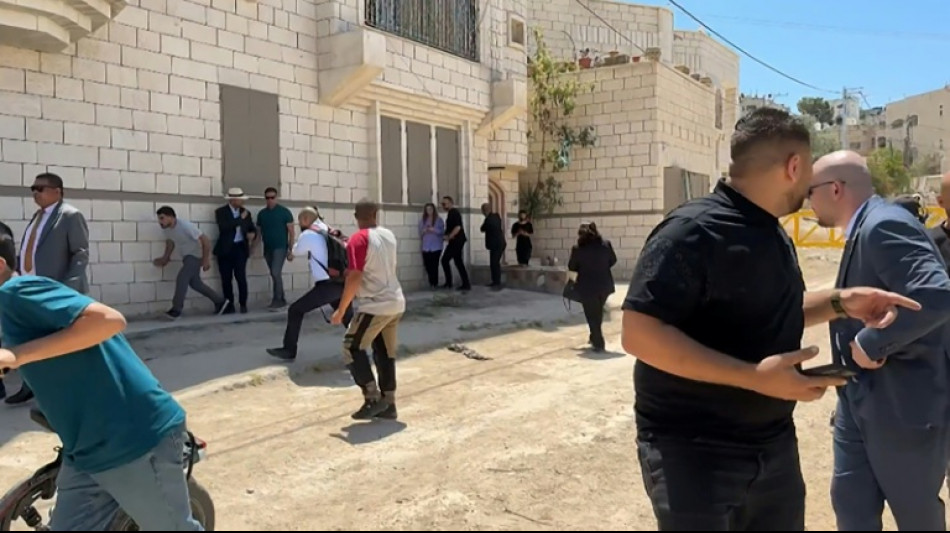 Toll&eacute; en Europe apr&egrave;s des tirs isra&eacute;liens pendant une visite de diplomates en Cisjordanie

