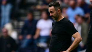 Angleterre: Aston Villa gagne enfin et enfonce Tottenham (3-2), rel&eacute;gable