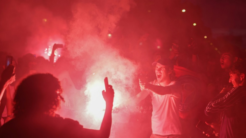 Ligue des champions: d&eacute;bordements dans Paris, pr&egrave;s de 300 interpellations