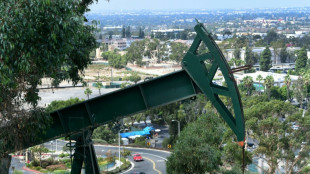 Los Angeles set to ban oil drilling in city