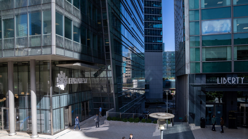 Borsa: l'Europa chiude positiva tra guerra e prezzo petrolio