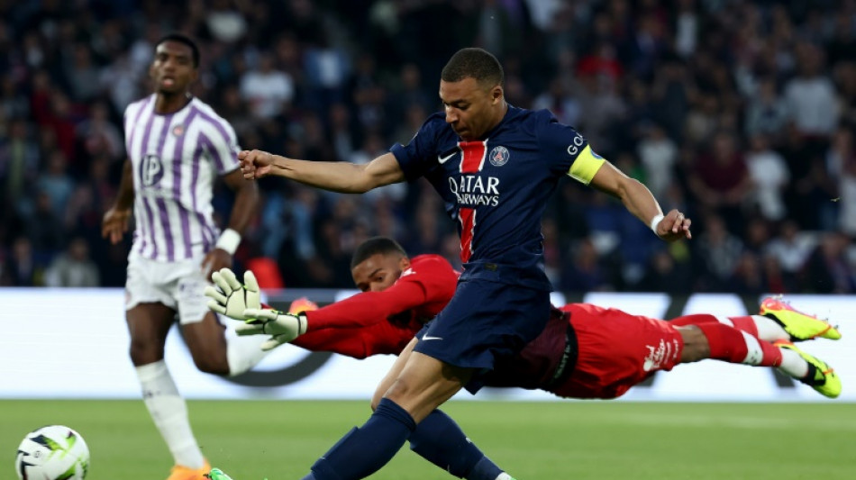 Mbapp&eacute; se despede do Parque dos Pr&iacute;ncipes com gol e derrota do PSG