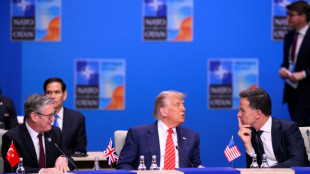 La libra, en su nivel más alto frente al dólar desde 2021, afectado por un comentario de Trump sobre la Fed