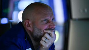 Wall Street recule, chahut&eacute;e par les d&eacute;boires de Tesla