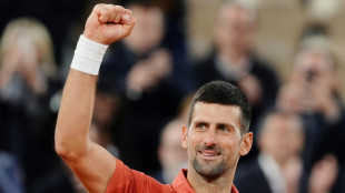 Djokovic eyes Federer record and French Open last 16 spot