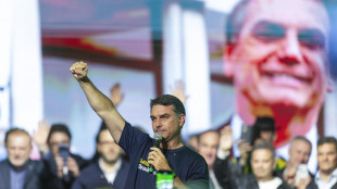 Brasile, Flavio Bolsonaro recupera terreno su Lula nei sondaggi