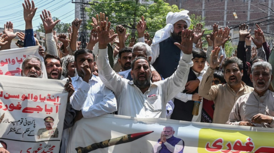 Fuerzas de India y Pakist&aacute;n intercambian tiros en Cachemira