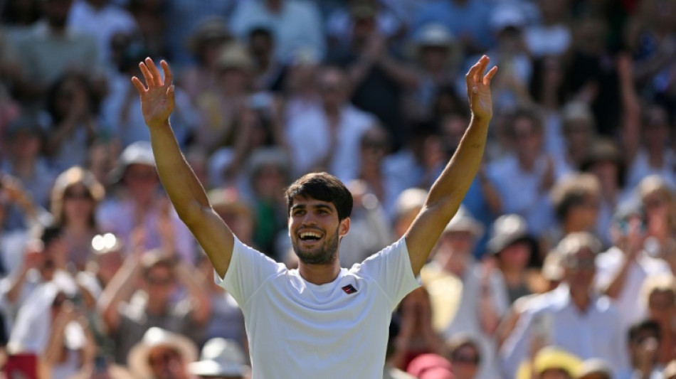Alcaraz vence Fritz e far&aacute; terceira final seguida em Wimbledon