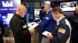 Triple record &agrave; Wall Street, pouss&eacute;e par les perspectives de baisses des taux